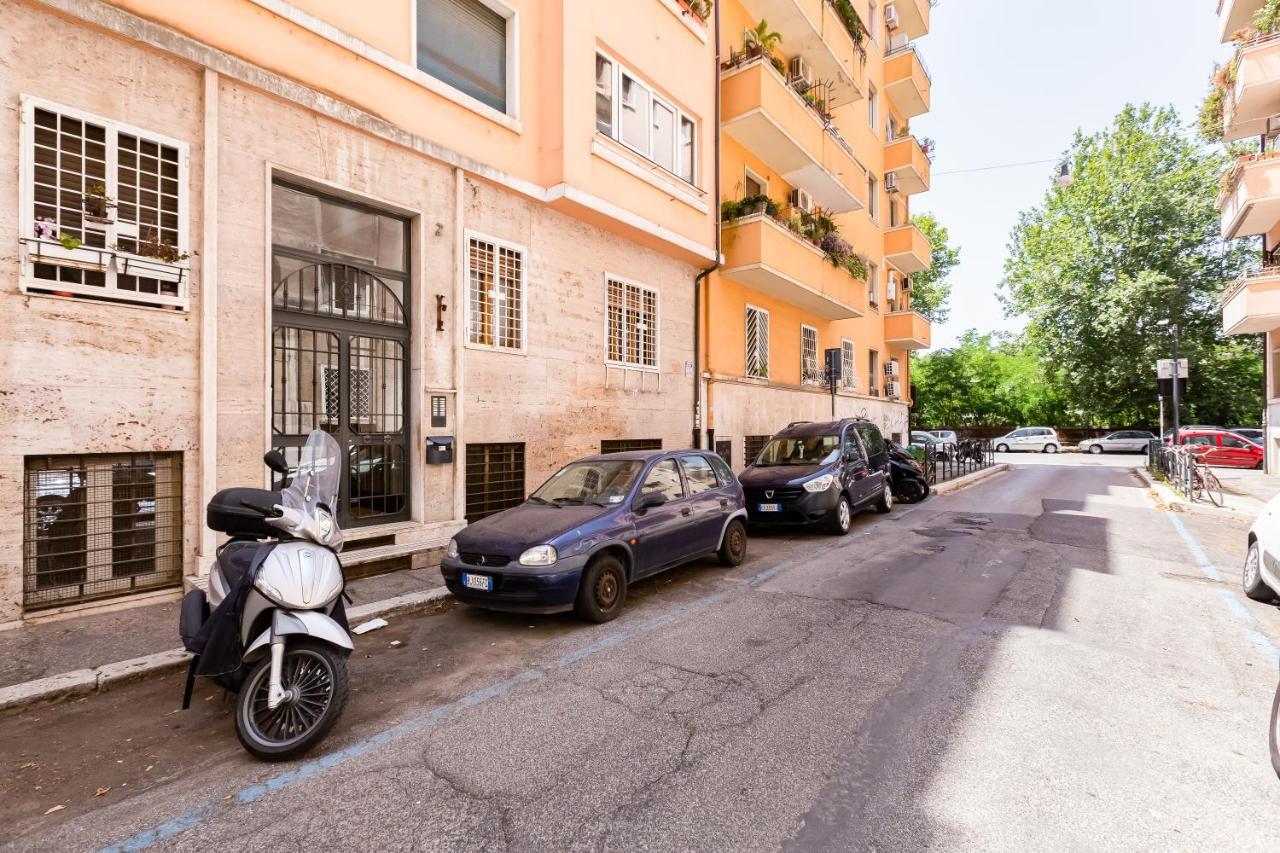 Bmga L The White Crown Apartment In Testaccio 罗马 外观 照片
