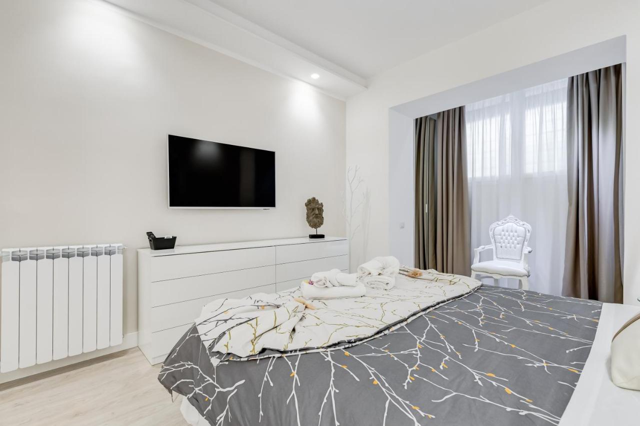 Bmga L The White Crown Apartment In Testaccio 罗马 外观 照片